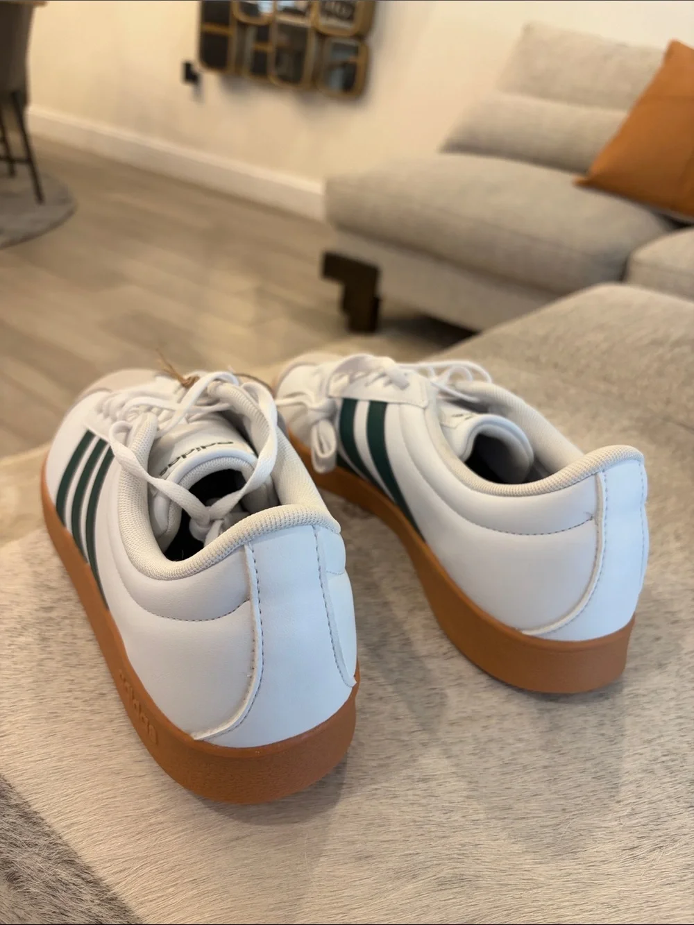 Adidas VL Court Base Sneakers | White/Green Gum Sole | Men’s US 9.5 | NEW No Box